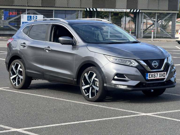 2017 Nissan Qashqai 1.2 DiG-T Tekna 5dr Xtronic HATCHBACK Petrol Automatic