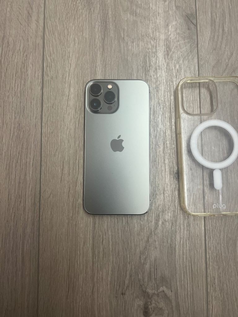 iPhone 13 Pro Max excellent condition