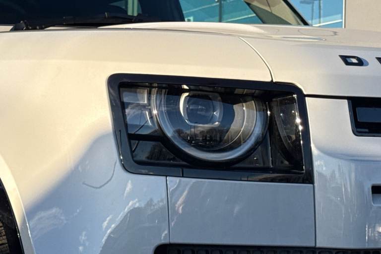 2025 Land Rover Defender 110 3.0 D250 MHEV X-Dynamic SE Auto 4WD Euro 6 (s/s) 5dr SUV Automatic
