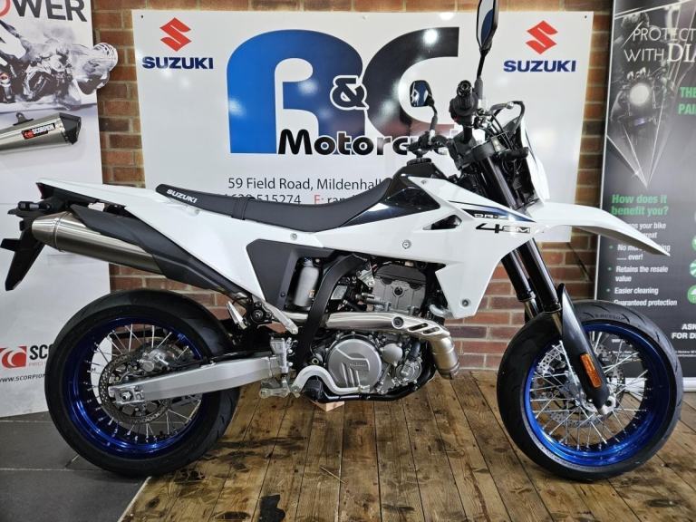 Suzuki DR-Z4SM Solid Special White SuperMoto