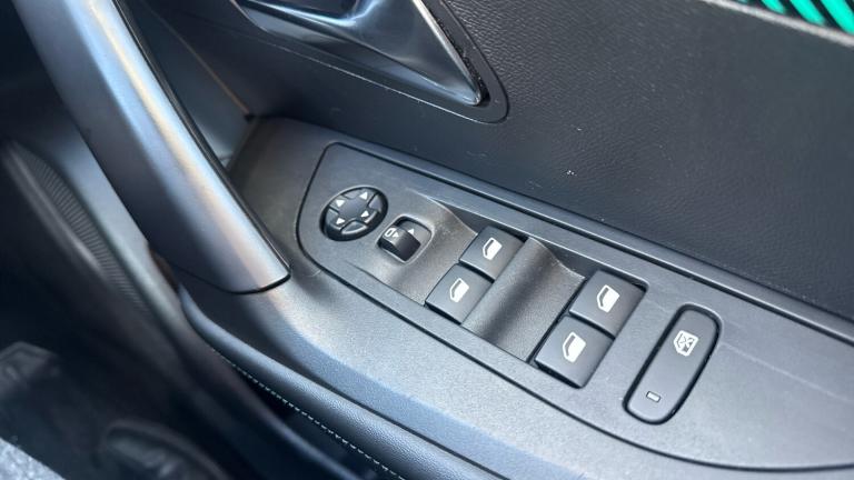 2021 Peugeot 2008 1.2 PureTech Allure Premium 5dr Petrol Estate Estate Petrol Manual