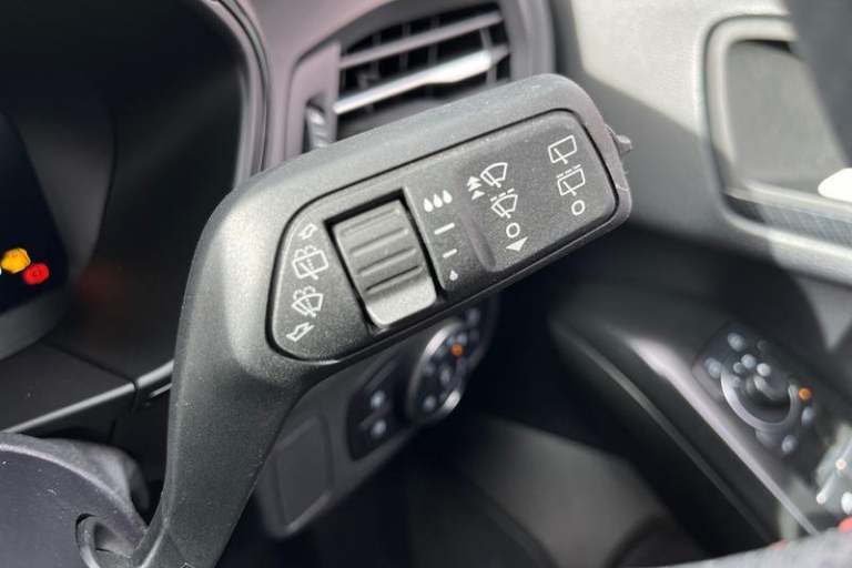 2022 Ford Focus 1.0 EcoBoost ST-Line Vignale 5dr ** Sync 4 - Heated Seats / Steering Wheel  Hatch...