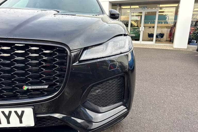 2023 Jaguar F-Pace 2.0 D200 MHEV R-Dynamic Black Auto AWD Euro 6 (s/s) 5dr SUV DIESEL Automatic