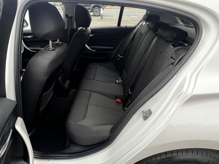 2018 BMW 1 Series 116d SE Business 5dr [Nav/Servotronic] HATCHBACK DIESEL Manual