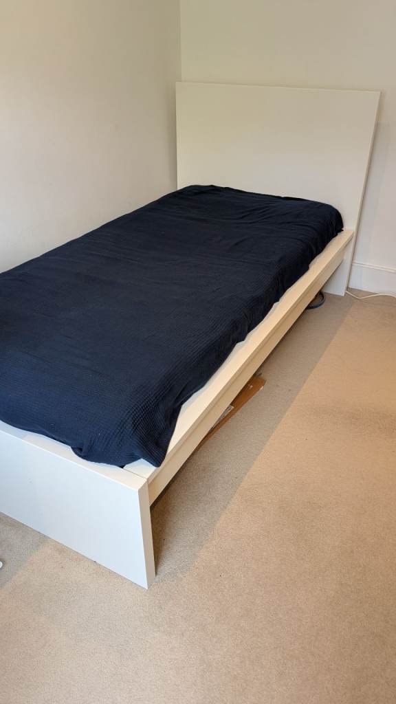 White Single Ikea Malm Bed Frame with Slats and mattress – Good Condition