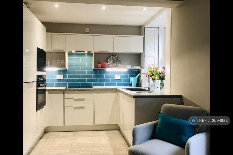 2 bedroom flat in Morton Street, Edinburgh, EH15 (2 bed) (#2694888)
