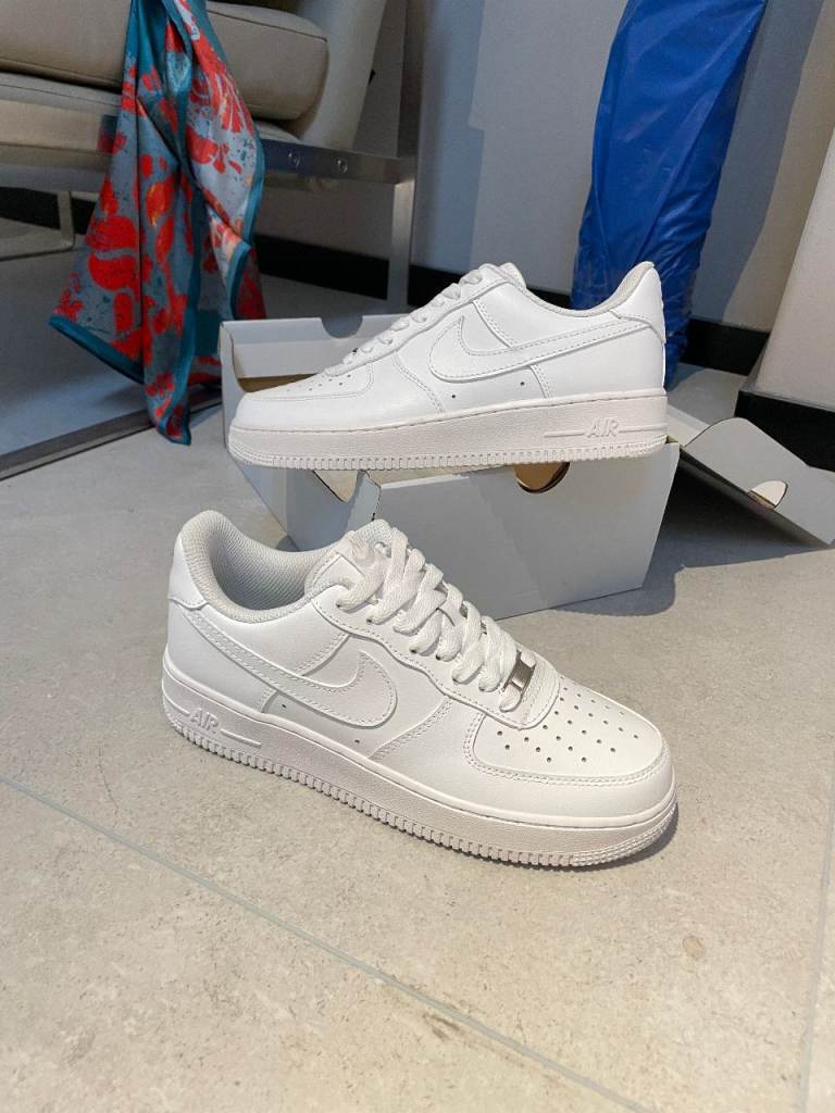 Nike Air Force 1 Low '07 White Size 10