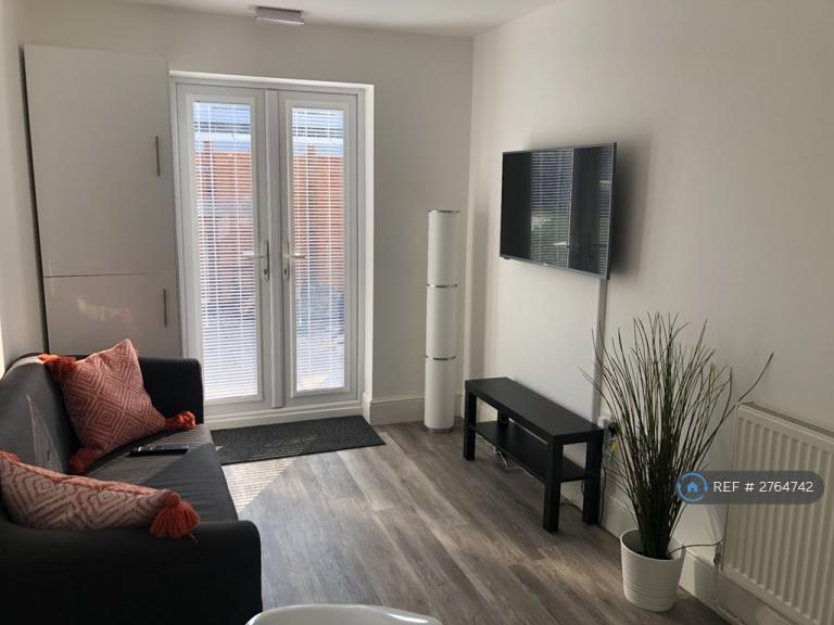 1 bedroom in Eastleigh, Eastleigh, SO50 (#2764742)