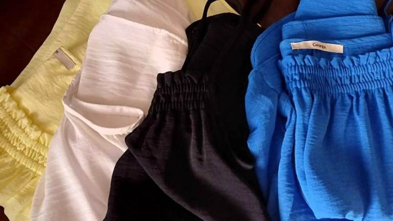 NEW - Summer Tops Bundle - White, Yellow, Black, Blue. Size 16.