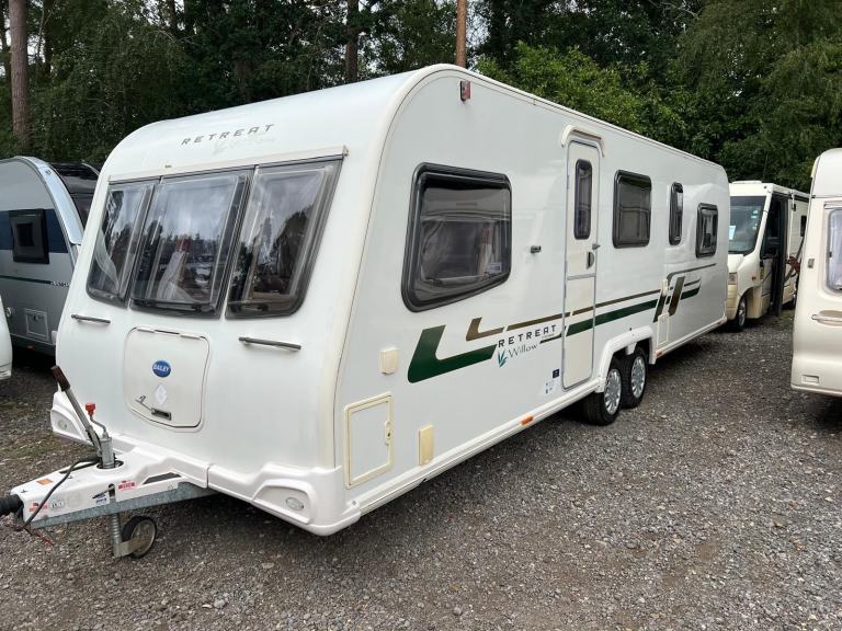 Bailey WILLOW RETREAT - 2013 - 4 BERTH - FIXED REAR ISLAND DOUBLE BED 