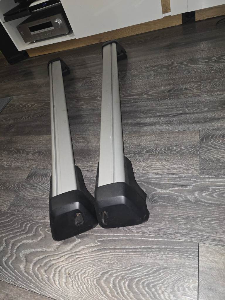 GENUINE ROOF BARS WINGBAR RACK VOLVO XC40 SUV WITH FLUSH RAILS RACK 2018-ON