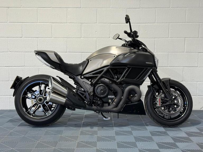 2015 Ducati Diavel 1198 Titanium Euro 3 Petrol Manual