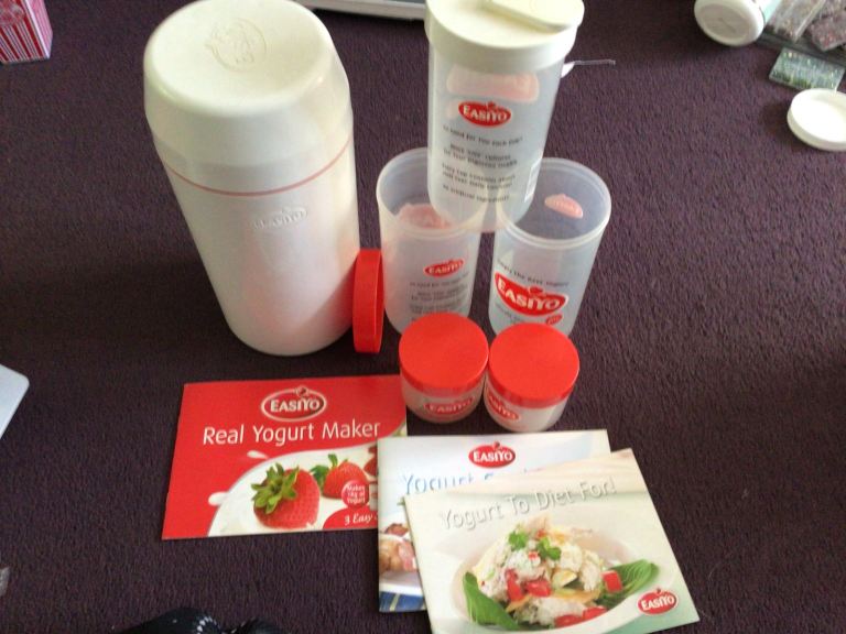 Easiyo yoghurt maker