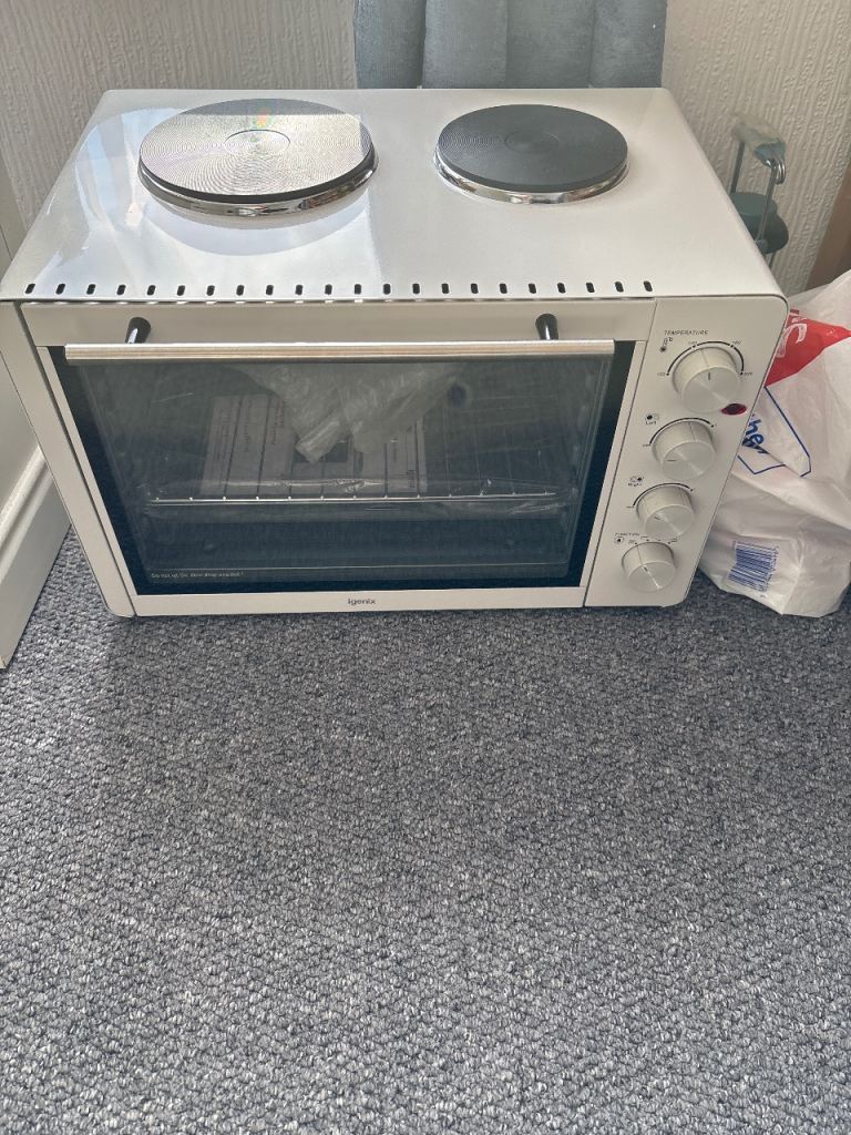 Electric table top oven 