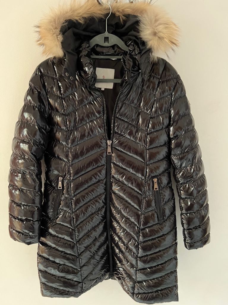 MONCLER LADIES COAT WITH ZIPPABLE FUR HOOD SIDE ZIPPED POCKETS AS NEW CONDITION