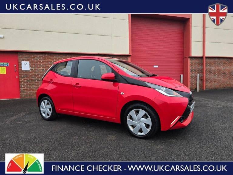 2015 Toyota AYGO 1.0 VVT-i x-play Euro 5 5dr Euro 5 Hatchback Petrol Manual