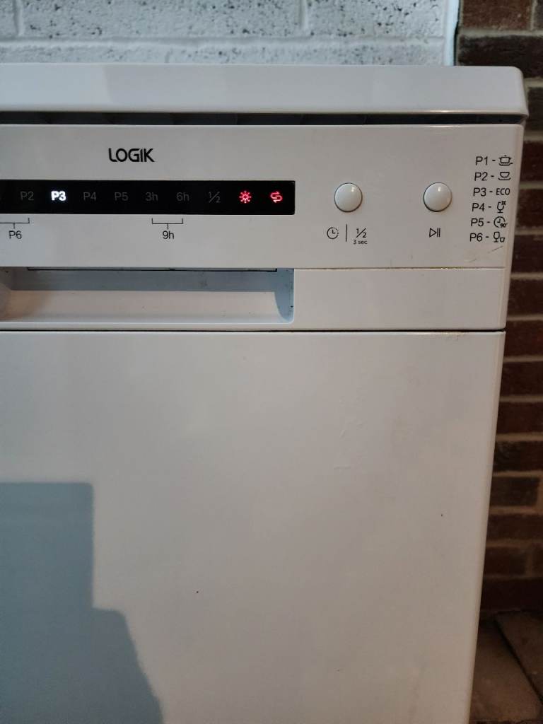 LOGIK Slimline Dishwasher " BRAND NEW "