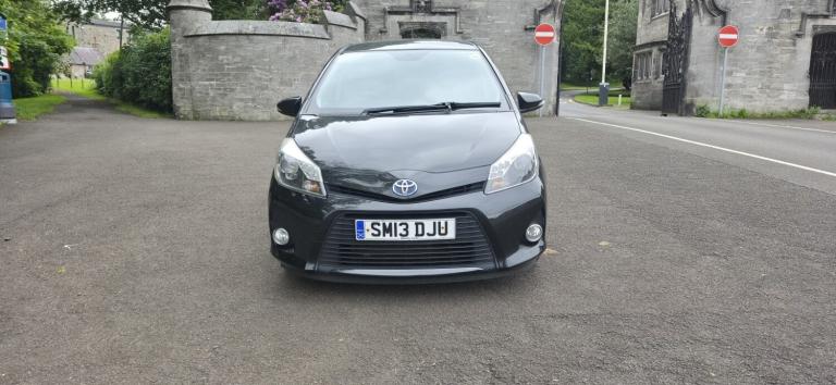 TOYOTA YARIS 1.5 VVT-h T4 2013