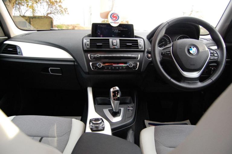 BMW 1 SERIES 116i Urban White Auto Petrol 2013