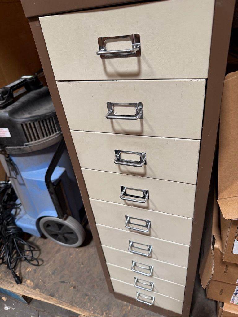 9 Multi Drawer Bisley Metal Filing Cabinet/Home Office Garage Storage Cabinet