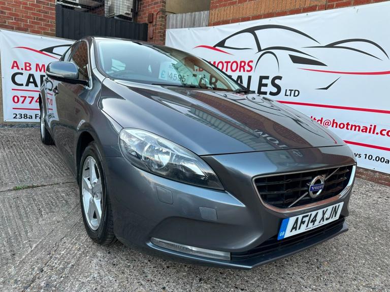 2014 Volvo V40 D2 SE 5dr HATCHBACK Diesel Manual