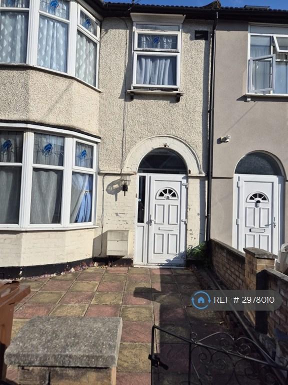 3 bedroom house in Salisbury Avenue, Barking, IG11 (3 bed) (#2978010)