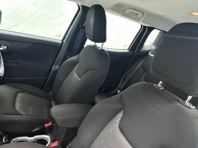 2016 Jeep Renegade 1.6 MultiJetII Longitude SUV 5dr Diesel Manual Euro 6 (s/s) (120 ps) 1 FORM ES...