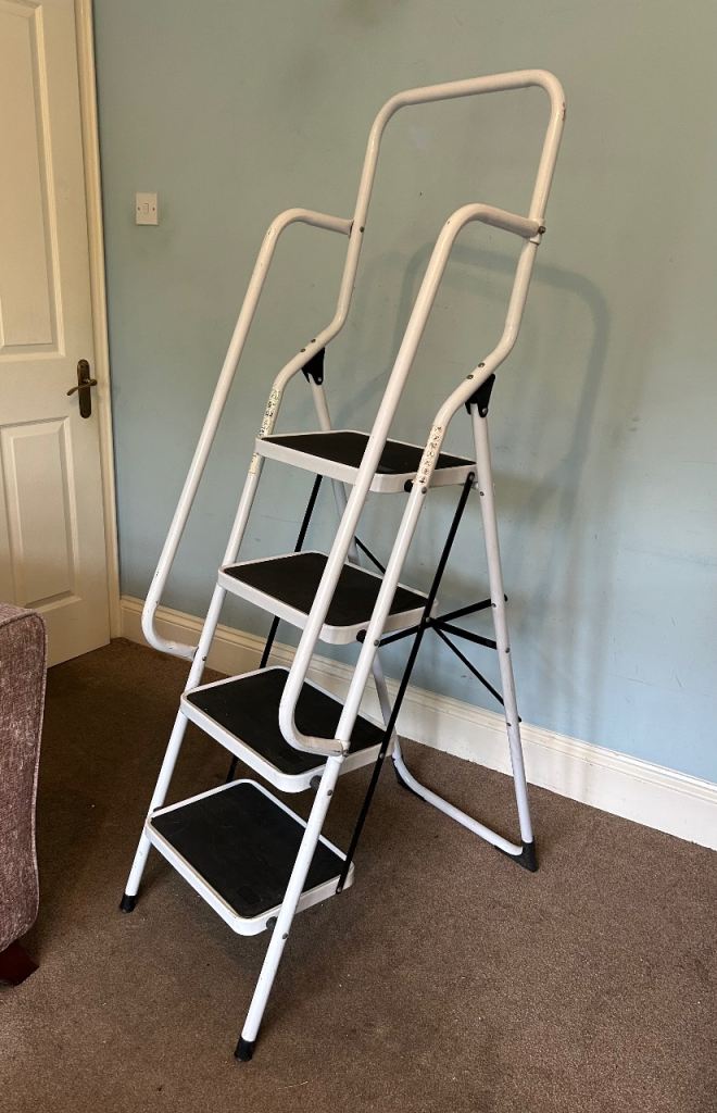 Heavy Duty Folding Steps H Folded 63in/160cm Good condition  J365