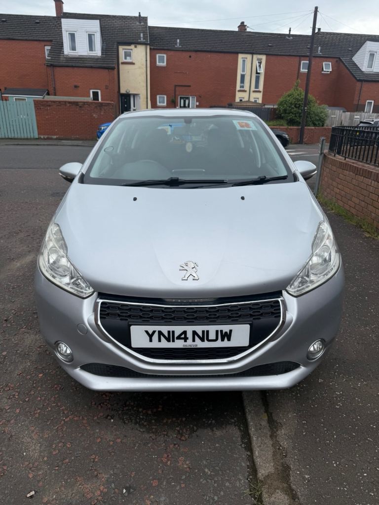 Peugeot, 208, Hatchback, 2014, Manual, 1199 (cc), 5 doors