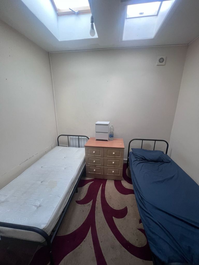 Studio flat to rent High Rd Ilford IG11QF