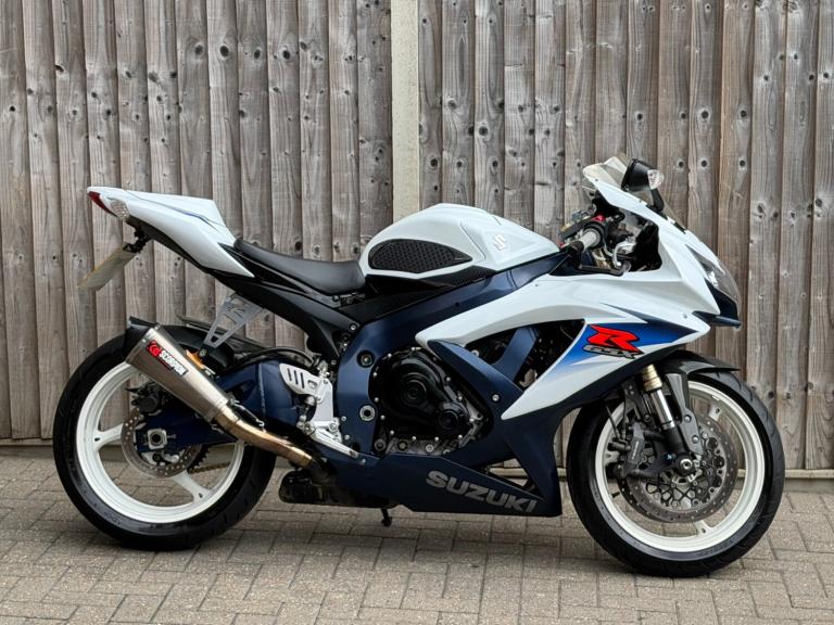 SUZUKI GSXR 600 L0 2010 (PRIVATE REG) SUPER SPORT + SCORPION + LOW MILES