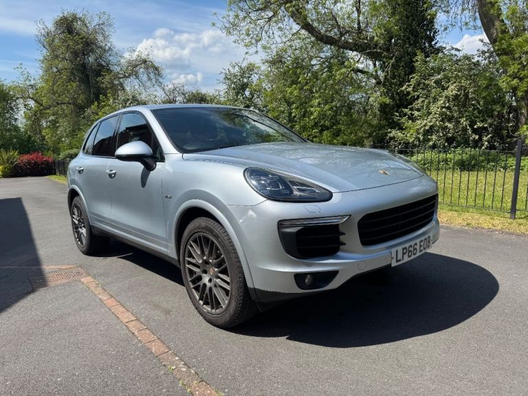 Porsche, CAYENNE, Estate, 2016, Semi-Auto, 2967 (cc), 5 doors