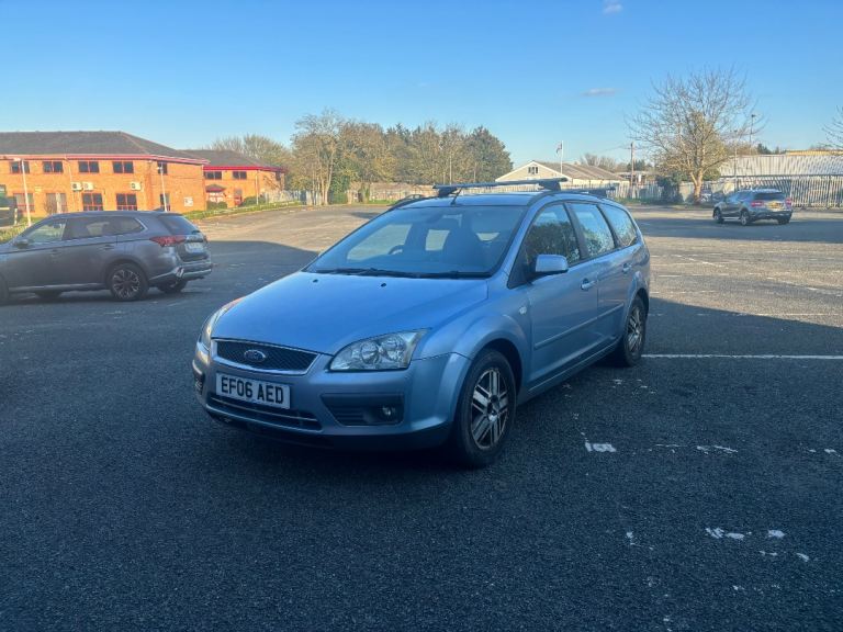 Ford focus Ghia estate 2 owners MOT July 2026