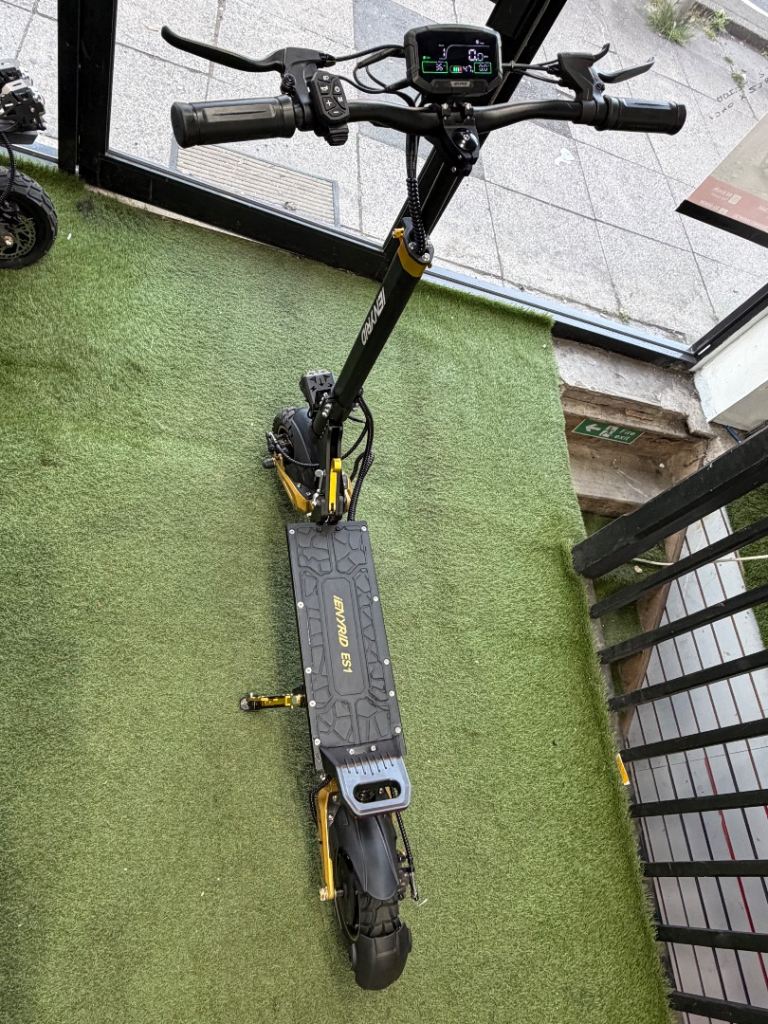  Electric Scooter ES1 - Black & Yellow, 