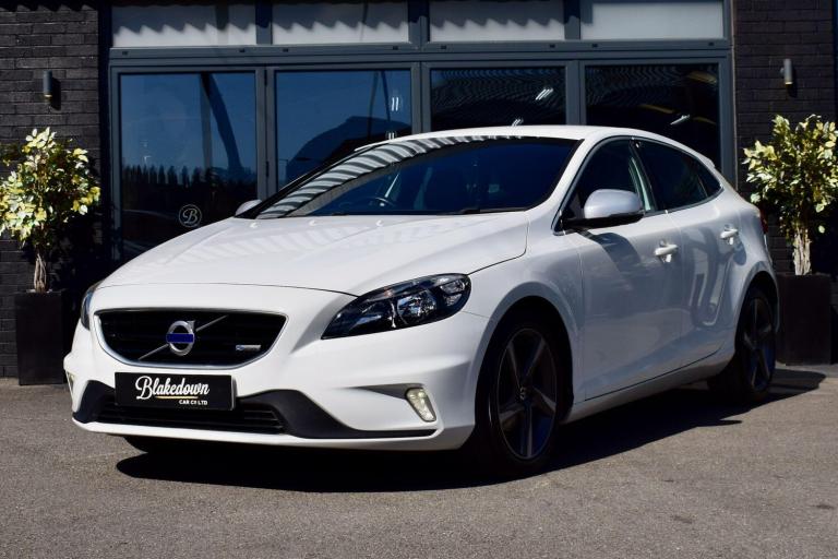 2015 Volvo V40 D2 R DESIGN 5dr HATCHBACK DIESEL Manual