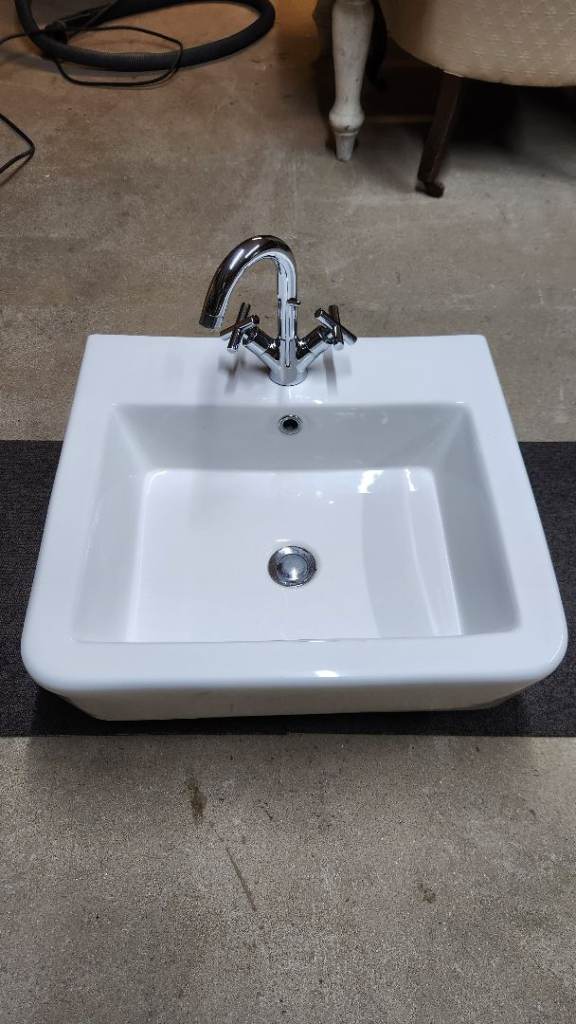 Bathroom Sink, Ceramic Large