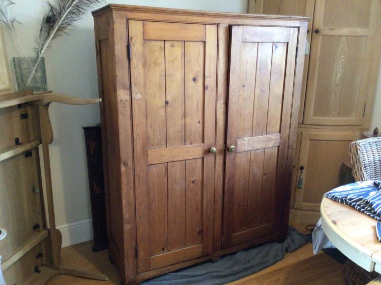 Antique Victorian Pine Shelved Larder Cupboard. Housekeepers Linen Cupboard.