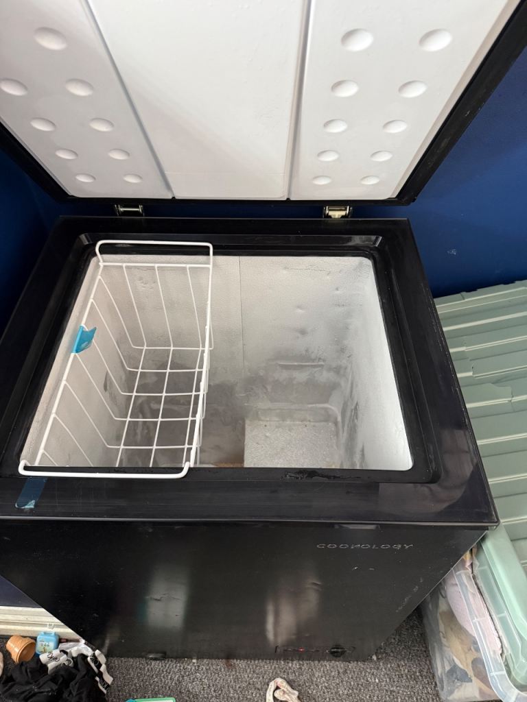 COOLOLOGY Black Chest Freezer – Good Working Condition