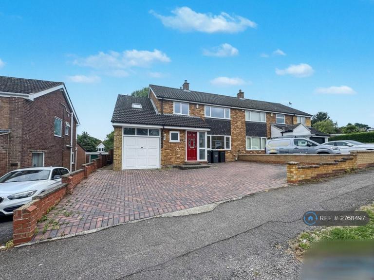 4 bedroom house in Plover Way, Bedford, MK41 (4 bed) (#2768497)