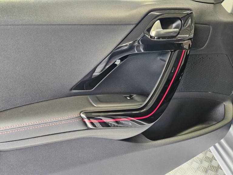 2016 Peugeot 208 1.6 BlueHDi GT Line Hatchback 5dr Diesel Manual Euro 6 (100 ps) Hatchback Diesel...