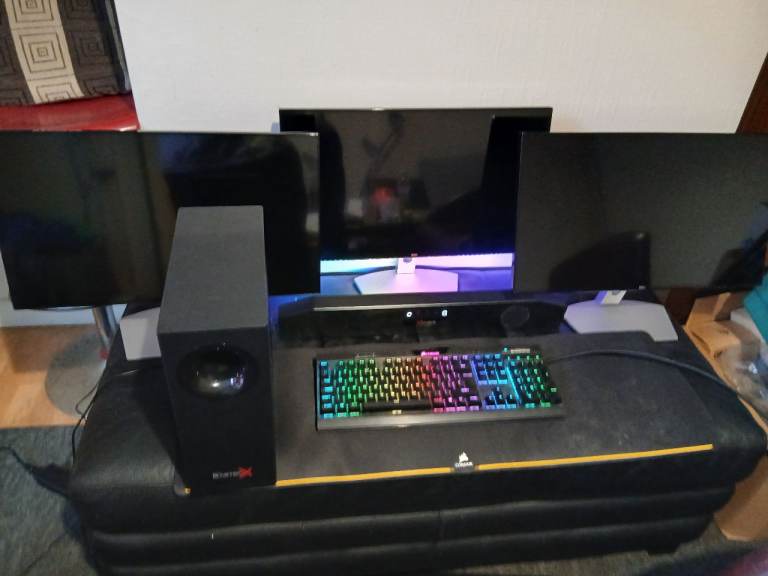 Dell screens and sound blaster system 