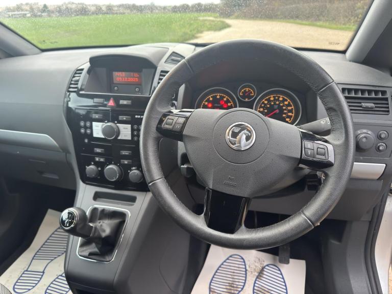 2013 Vauxhall Zafira 1.6 16V Exclusiv MPV 5dr Petrol Manual Euro 5 (115 ps) MPV Petrol Manual