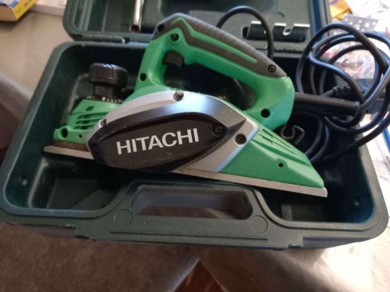 Hitachi Corded Planer with Case – Good Condition