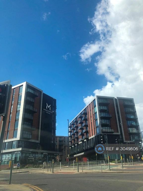 1 bedroom flat in Lockgate Square, Salford, M5 (1 bed) (#3049806)