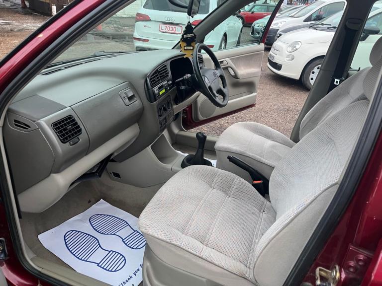 1997 Volkswagen Golf 1.6 GL 5dr [100bhp] HATCHBACK Petrol Manual