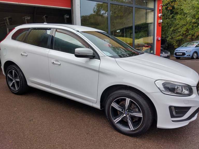 2016 Volvo XC60 D4 [190] R DESIGN Lux Nav 5dr AWD Geartronic ESTATE DIESEL Automatic