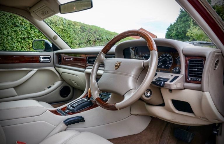 Jaguar 3.2 Exclusive 1996 ( 50’000 mls ) 