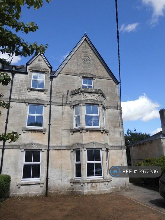 1 bedroom flat in Trowbridge Road, Bradford On Avon, BA15 (1 bed) (#2973236)