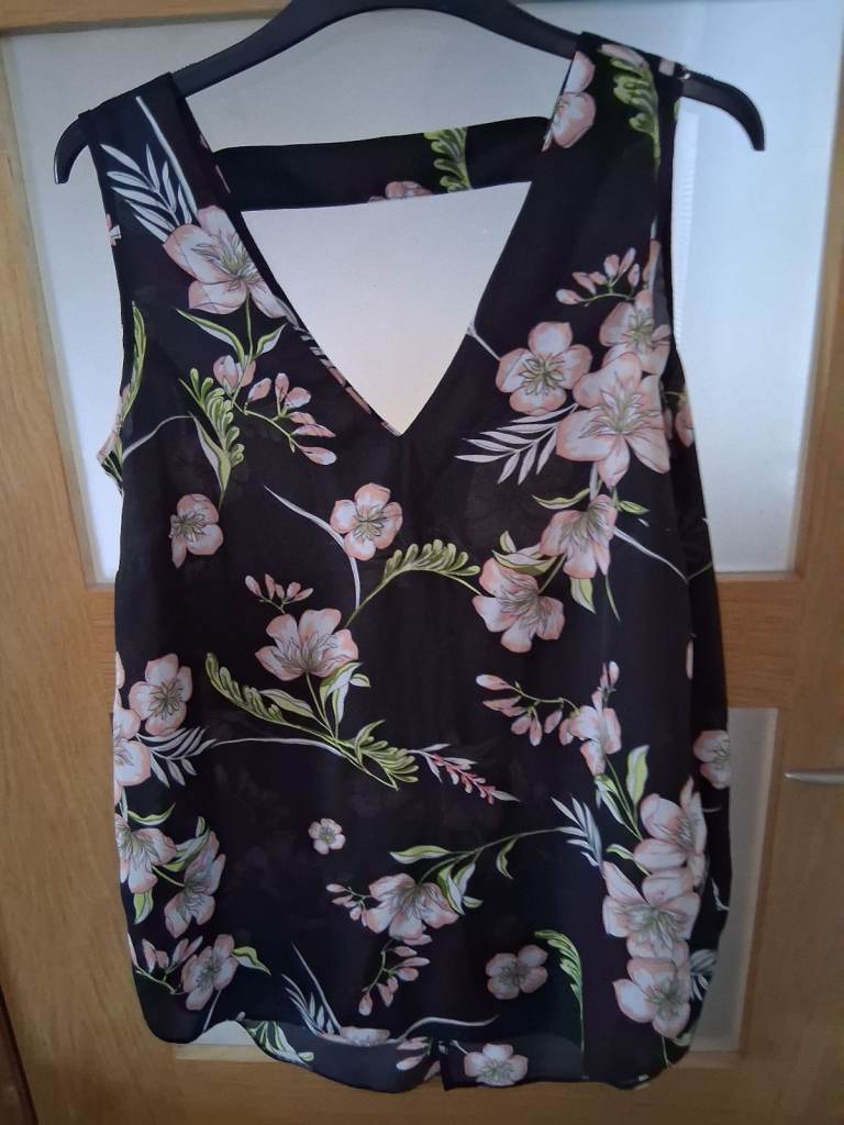 Ladies top size 8