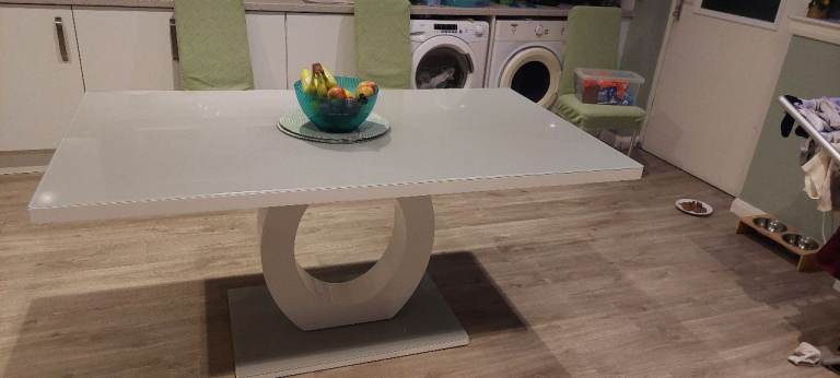 6 seater dining table 